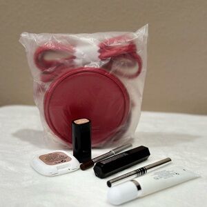 Marc Jacobs Patent Leather Bag with make-up